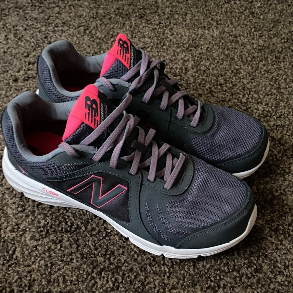 New Balance Men's Dark Gray and Pink Athletic Shoes